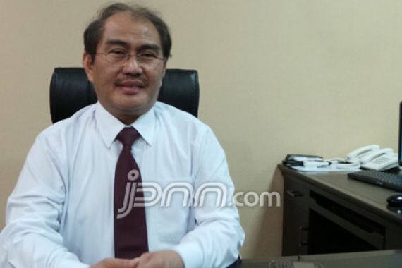 Jimly: Tak Ada Faedahnya Perppu Pengawasan MK - JPNN.COM
