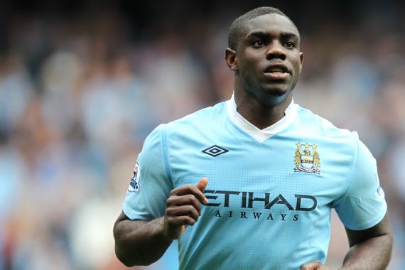 Micah Richards Ingin Sepuluh Tahun Kontrak di City - JPNN.COM