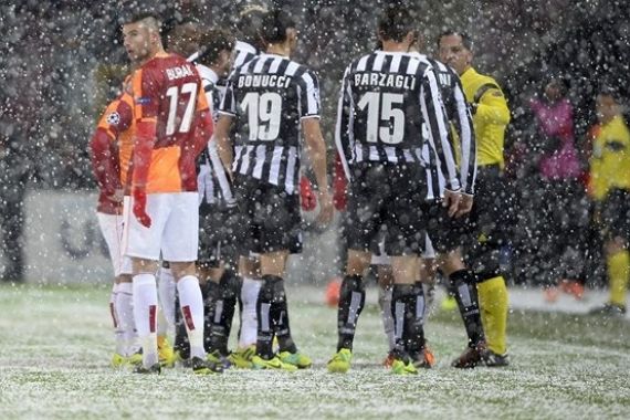 Salju Tebal Laga Galatasaray vs Juventus Ditunda - JPNN.COM