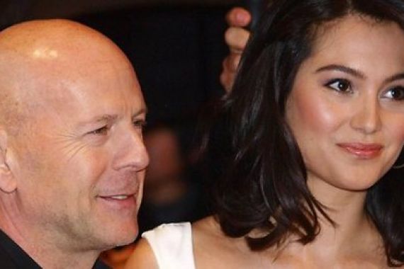 Bruce Willis Dikabarkan Punya Momongan Lagi - JPNN.COM