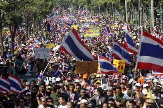 Demonstran Thailand Kepung Stadion Bangkok - JPNN.COM