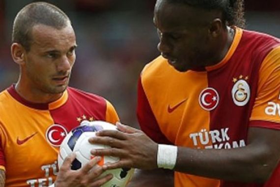 Diincar MU, Sneijder Mengaku Betah di Galatasaray - JPNN.COM