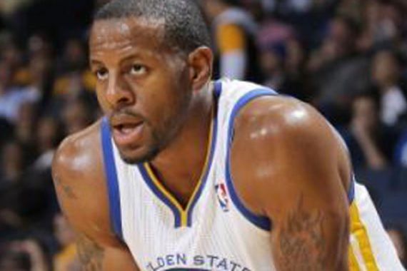 Buzzer Beater Iguodala Bikin Hawks Gigit Jari - JPNN.COM