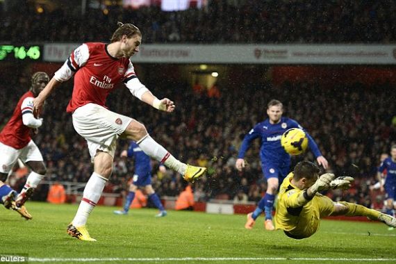 Cedera Engkel, Bendtner Absen Enam Pekan - JPNN.COM