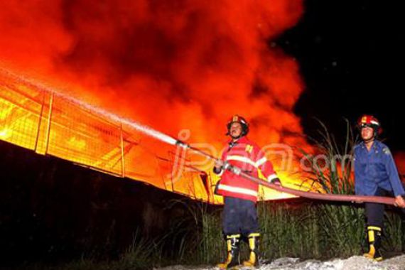 Gedung C Fisip UI Terbakar, Kuliah Tetap Lancar - JPNN.COM