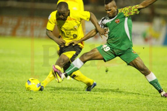 Babak I, SFC Unggul 2-0 Atas Semen Padang - JPNN.COM