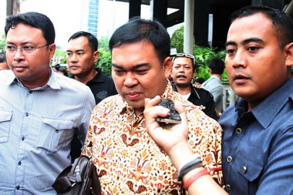 Suap MK, KPK Periksa Bupati Lampung Selatan - JPNN.COM