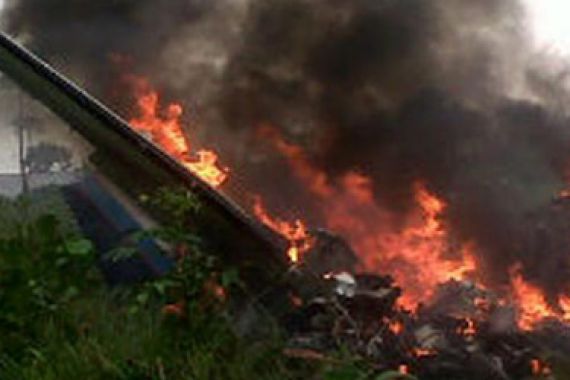 Pesawat Jatuh dan Meledak di Maluku - JPNN.COM