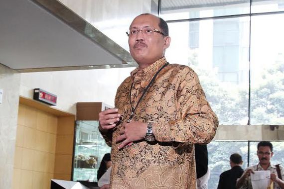 KPK Periksa Sekjen MK Terkait Cuci Uang Akil - JPNN.COM