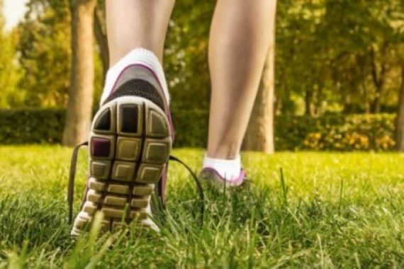 Jalan Kaki Lebih Lama, Turunkan Risiko Stroke - JPNN.COM