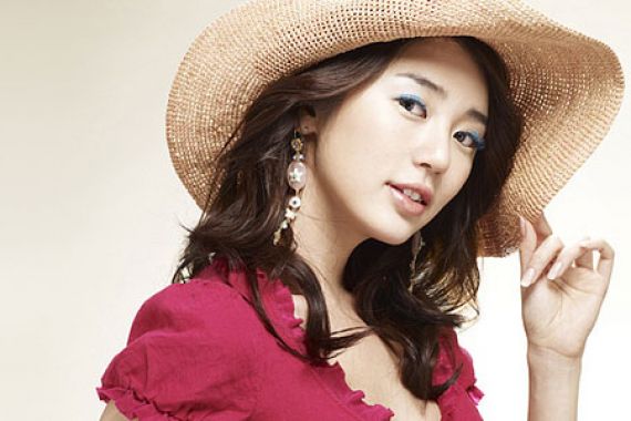 Yoon Eun Hye Mengaku Cantik Alami - JPNN.COM