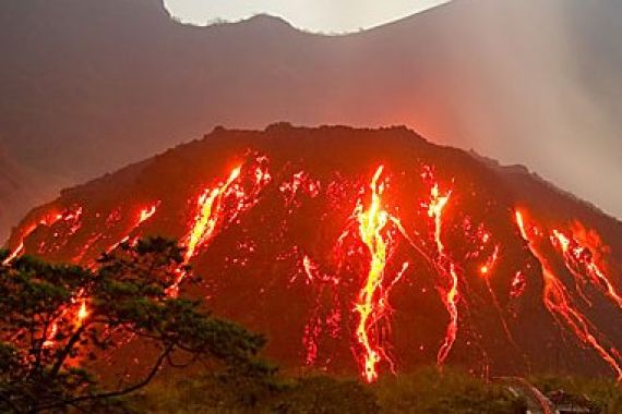 Gunung Kelud Masih Berpotensi Meletus - JPNN.COM