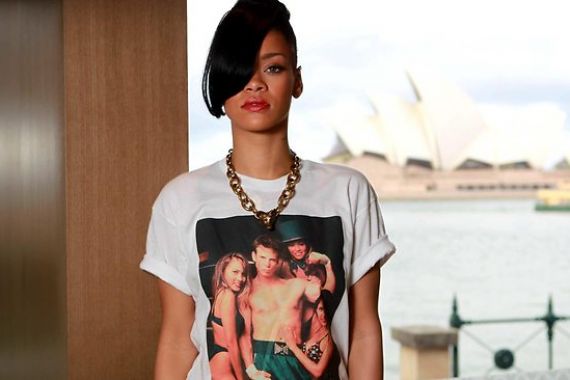 Menangkan Gugatan Perdata, Rihanna Tambah Kaya - JPNN.COM
