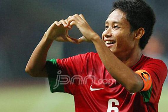 Hat-trick Evan Dimas Benamkan Persebaya 4-2 - JPNN.COM