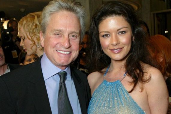 Douglas Gandeng Zeta-Jones Lagi - JPNN.COM