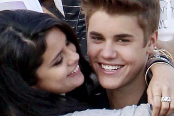 Selena Gomez Dipaksa Memilih, Bieber atau Sahabat - JPNN.COM