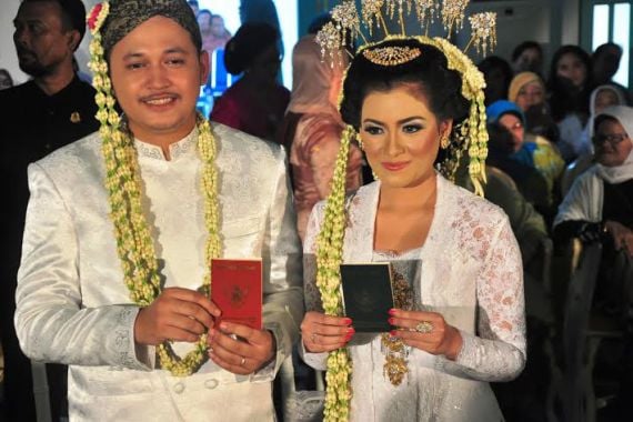 Putri Sultan Cirebon Nikahi Pemuda Biasa - JPNN.COM