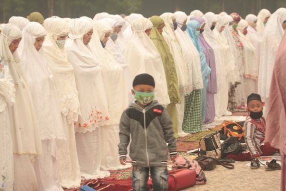 Diguyur Hujan Sesaat, Yakin Keampuhan Sholat Istisqo - JPNN.COM