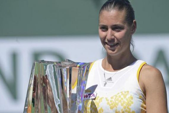 Pennetta Manfaatkan Cedera Radwanksa Juara di Indian Wells - JPNN.COM