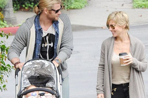 Pasangan Chris Hemsworth dan Elsa Pataky Dikaruniai Anak Kembar - JPNN.COM