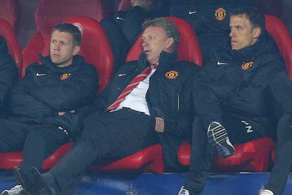 Fans MU Sewa Pesawat untuk Ledek Moyes - JPNN.COM