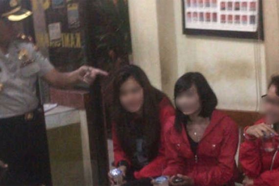 3 Siswi Diduga Cabe-cabean Ikut Terjaring Razia Balapan Liar - JPNN.COM