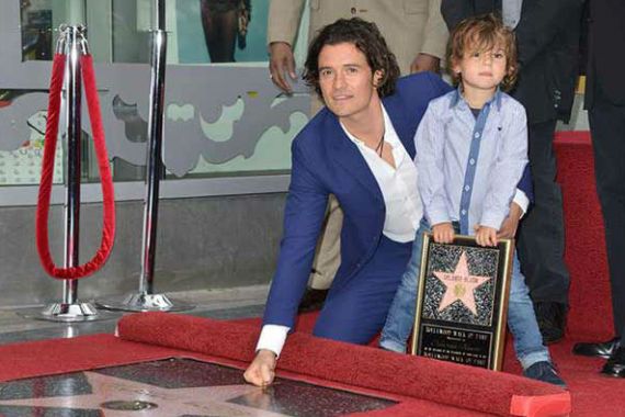 Orlando Bloom Buka Bintang Bareng Anak - JPNN.COM