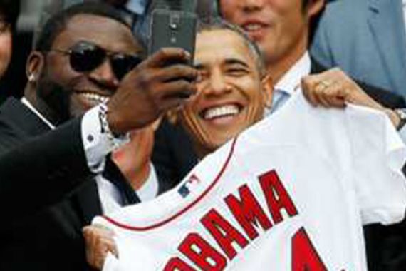 Gedung Putih Kritik Foto Selfie Obama - JPNN.COM