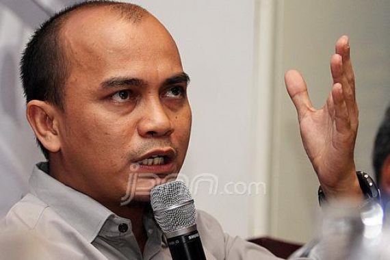 Pengamat: Golkar Sulit Dapatkan Koalisi karena Ical - JPNN.COM