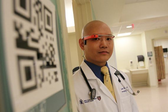 Google Glass Membantu Kerja Dokter Obati Pasien - JPNN.COM