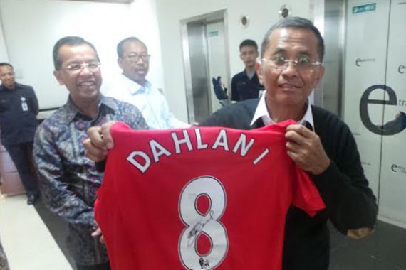 Gara-gara Jersey Liverpool, Dahlan Iskan Rapat di Kantor Garuda - JPNN.COM