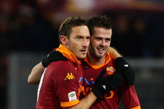 Pjanic Bawa Roma Ungguli Milan di Babak Pertama - JPNN.COM