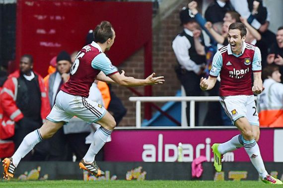 Sikat Tottenham, West Ham Bertahan di Premier League - JPNN.COM