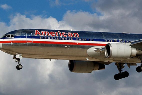 American Airlines Hampir Tabrak Pesawat Tanpa Awak di Udara - JPNN.COM
