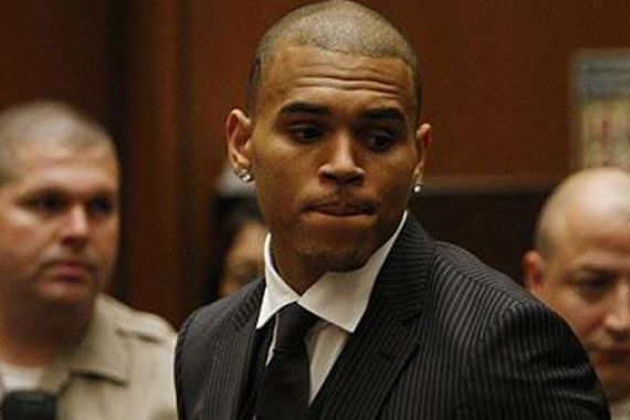 Chris Brown Juga Dihukum 7000 Jam Kerja Sosial - JPNN.COM