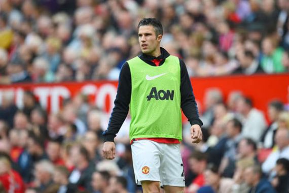 Van Gaal Jadi Pelatih, RVP Tagih Ban Kapten MU - JPNN.COM