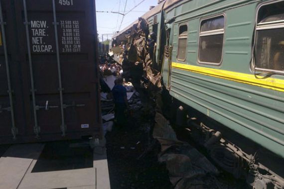Kereta Tabrakan di Rusia, 9 Tewas - JPNN.COM