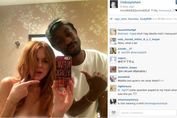 Lindsay Lohan Unggah Foto Selfie Topless Bareng Cowok - JPNN.COM