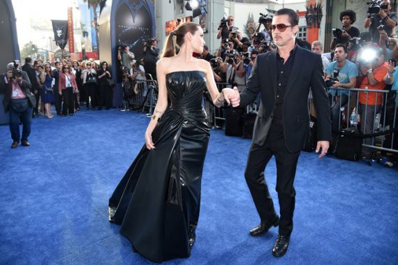 Brad Pitt Bawa Dua Anaknya ke Acara Premiere Maleficent - JPNN.COM