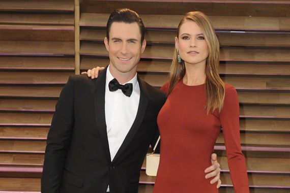 Adam Levine dan Behati Putuskan Menikah 19 Juli - JPNN.COM