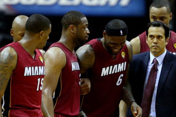 AC Gedung Mati, Pihak Spurs Minta Maaf Pada Miami Heat - JPNN.COM