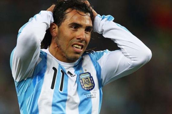 Ini Cara Carlos Tevez Obati Sakit Hati - JPNN.COM