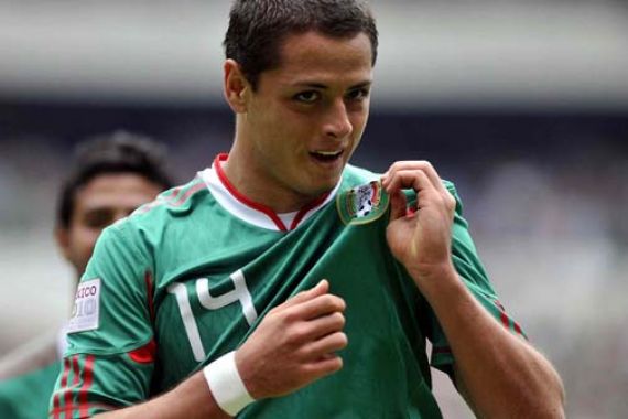 Chicharito Rela Mati di Lapangan Lawan Kamerun - JPNN.COM