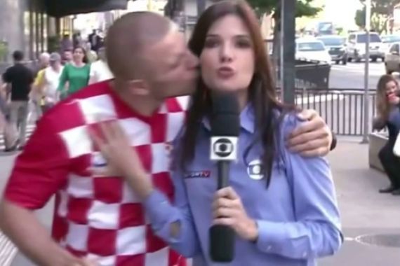 Reporter Brasil Dicium Fans Kroasia - JPNN.COM