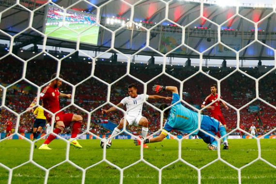 Kalah dari Chile, Spanyol Lanjutkan Kutukan Juara Bertahan - JPNN.COM