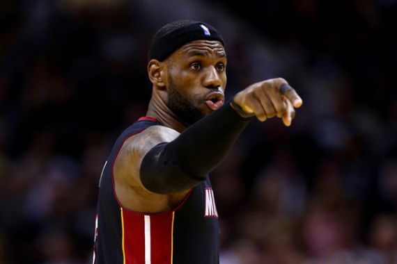 Demi LeBron James, Rockets Siap Trade Omer Asik - JPNN.COM