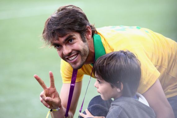 Kaka Tegaskan Tak Akan Tinggalkan AC Milan - JPNN.COM