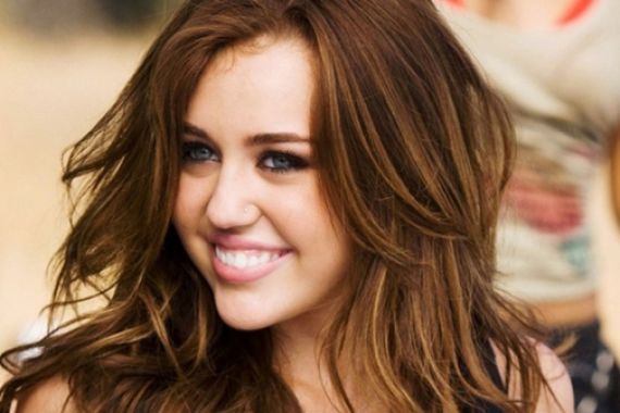 Miley Cyrus Belajar Sayang Lagi - JPNN.COM