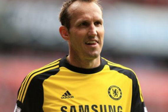 Kontrak Mark Schwarzer Diperpanjang, Persaingan Kiper Utama Chelsea Ketat - JPNN.COM