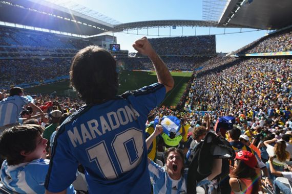 Maradona Kritik Permainan Argentina - JPNN.COM